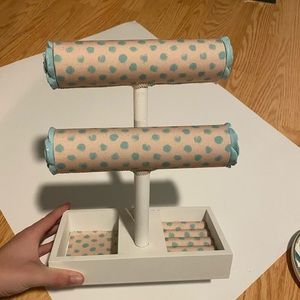 wooden jewelry holder